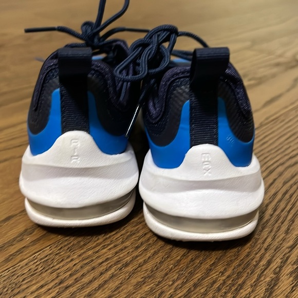 Nike Air Max - Picture 3 of 4